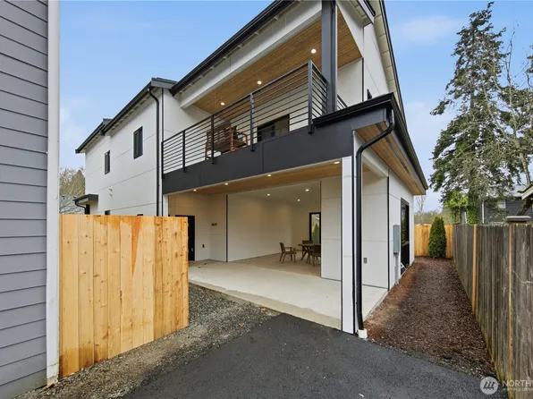 8439 47th Avenue S #B, Seattle, WA 98188