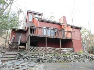 248 Stafford Dr, Bushkill, PA 18324