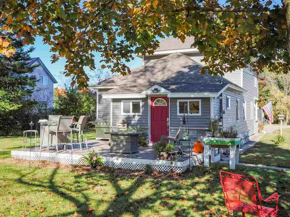 1009 Water St, East Jordan, MI 49727