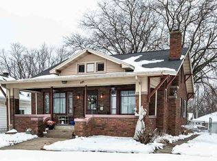 321 Montgomery Ave, East Dubuque, IL 61025