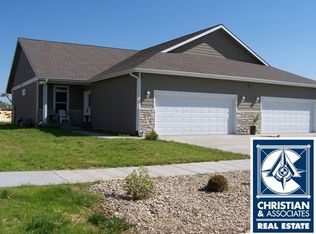 8857 Mj Dr, Manhattan, KS 66502