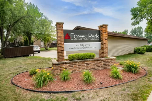 Primary Photo - Forest Park Apartments