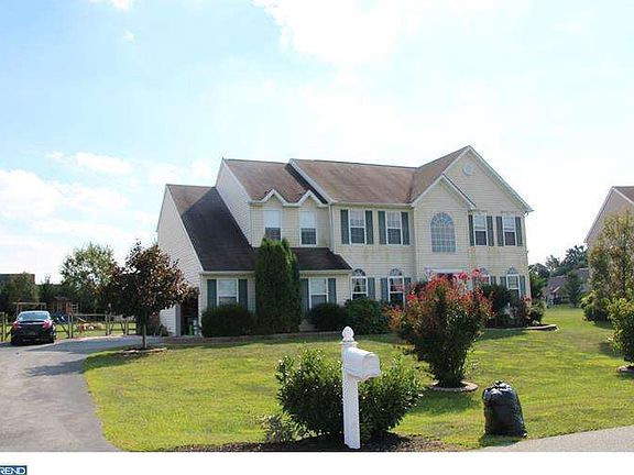 3rd image of 18 Chancellorsville Cir