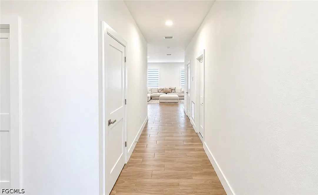 3 bed, 2.0 bath, 1530 sqft, $2,100 — Photo 4