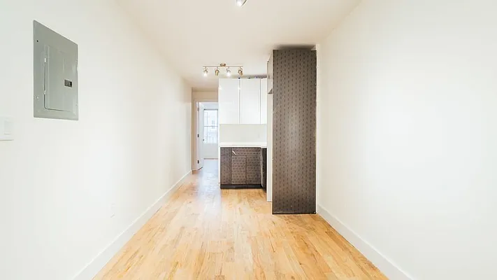 Rented by Nooklyn NYC LLC | media 17