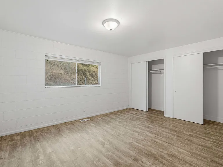 Towne Apartments — Photo 19