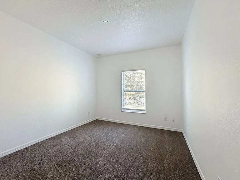 662 Vitoria Rd — Photo 21
