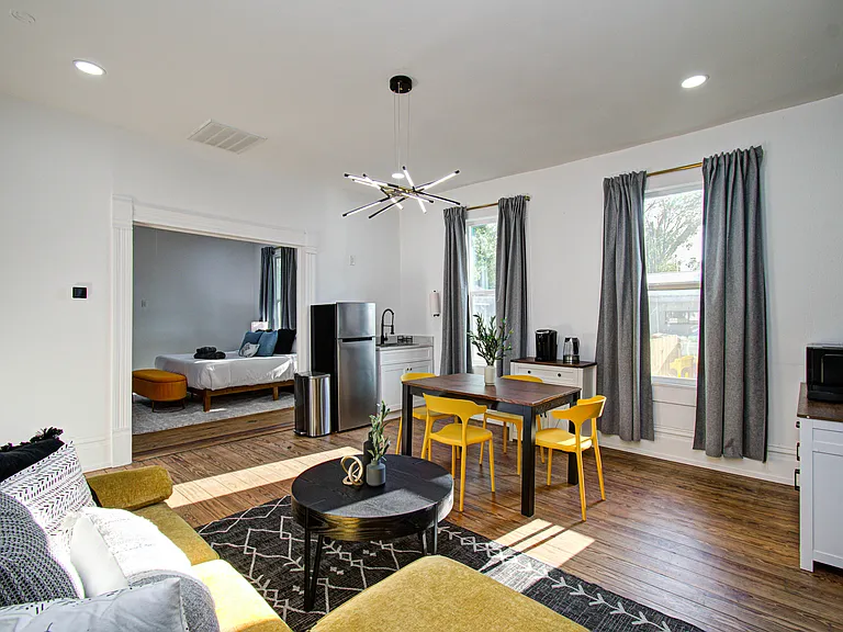 1811 Washington Ave #A — Photo 8