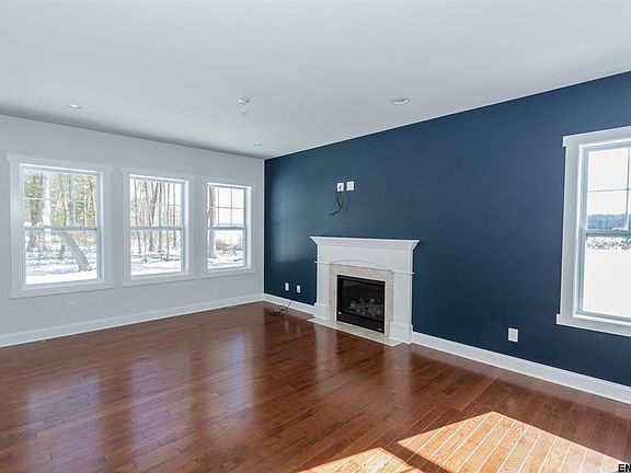 4th image of 24 Wyndham Way