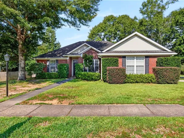 1628 Ashmoor Dr W, Mobile, AL 36695