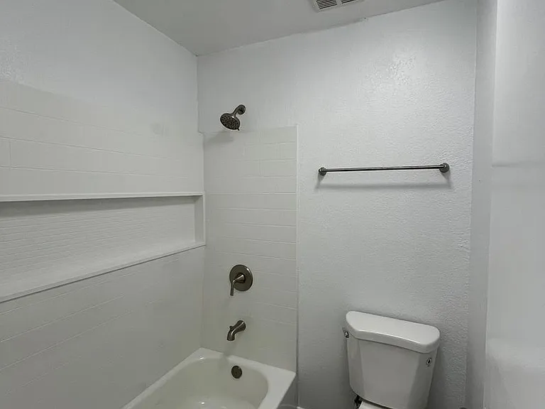 1,395 / 1br - Apartment 1 Bed 1 Bath $1,395 / Month (Sacramento, CA) — Photo 13