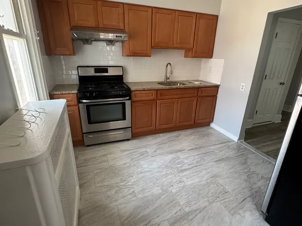 7224 Glenloch St, Philadelphia, PA 19135