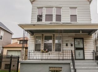 8632 S Muskegon Ave, Chicago, IL 60617