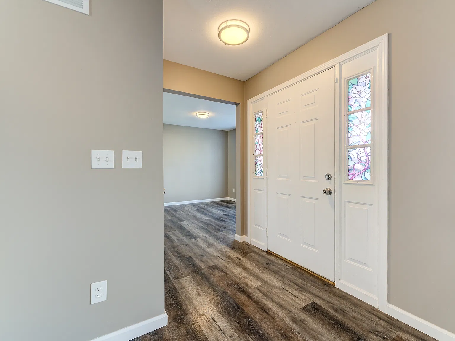 3 bed, 2.5 bath, 1422 sqft, $2,350 — Photo 4