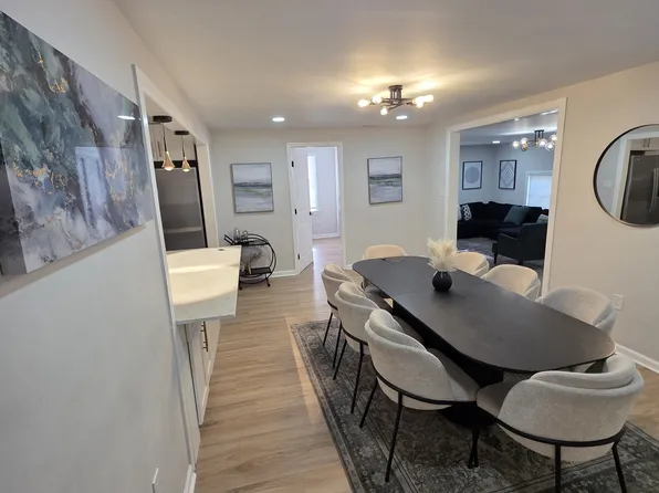 2202 Bacon Park Dr, Savannah, GA 31406