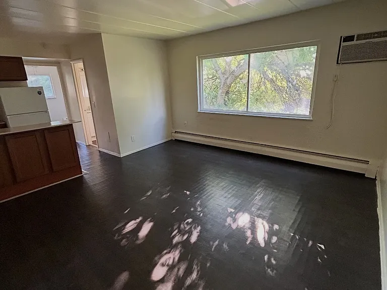 2560 Harrison Ave #17 — Photo 3