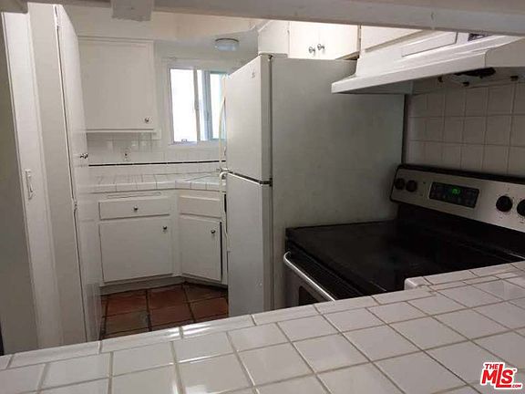 4th image of 770 W Imperial Ave Unit 84