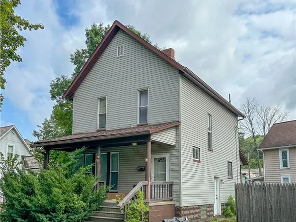 707 Fair Ave NE, New Philadelphia, OH 44663
