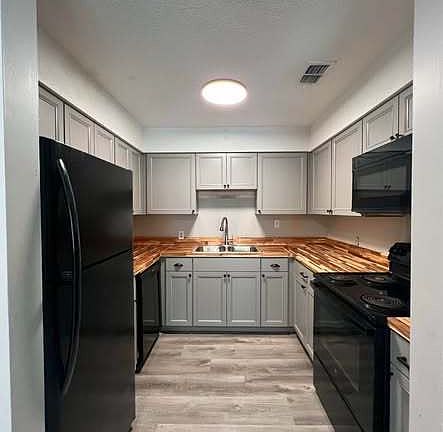 2nd image of 500 Cumberland Ave APT C6