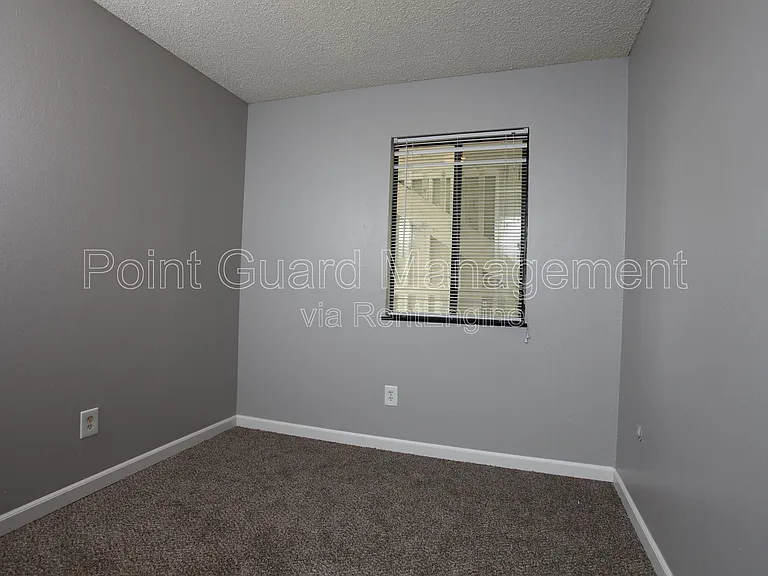 1717 N Vassar Ave — Photo 41