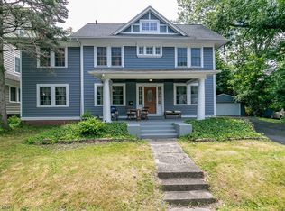 2934 Hampshire Rd, Cleveland Heights, OH 44118