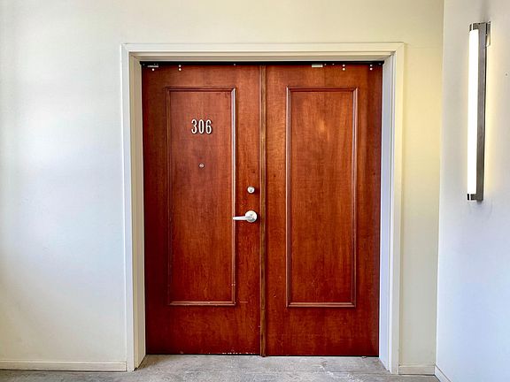 4th image of 1720 Chouteau Ave Unit 306