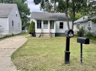 1953 Kinsey St, Muskegon, MI 49441