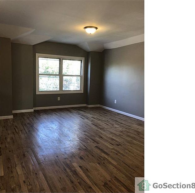 1st image of 247 Lockman Ave #2