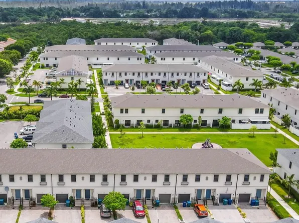 68909 SW 11th St, Homestead, FL 33034