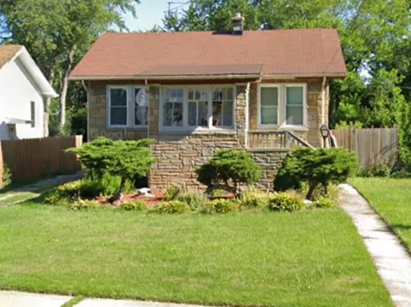 44 E Kenilworth Ave, Villa Park, IL 60181