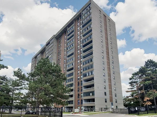 15 Kensington Rd Unit 1512, Brampton, ON L6T 3W2