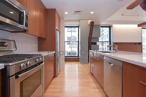 8 Lagrange St #3 Photo 1