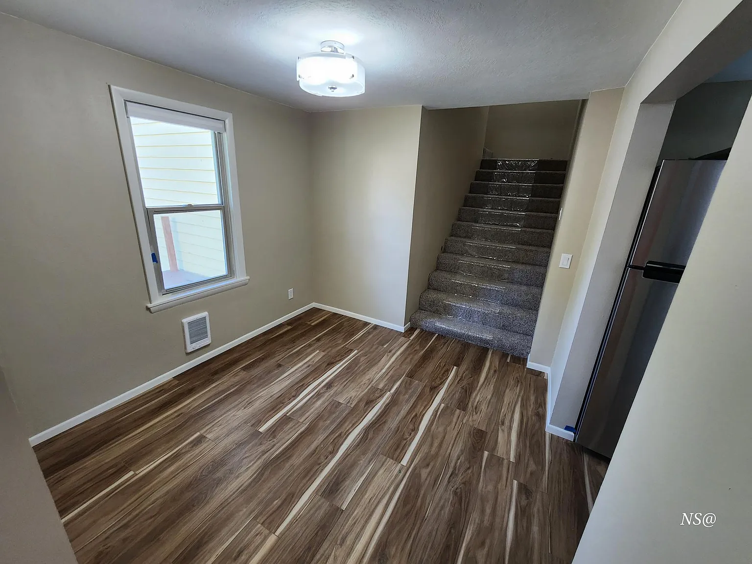 20 W Koch St — Photo 4
