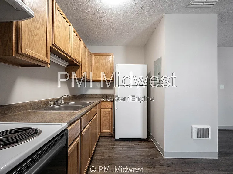 1702 W Michigan St #10 — Photo 11