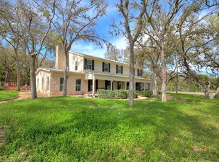 922 W McCarty Ln, San Marcos, TX 78666