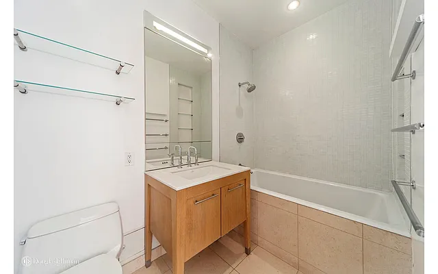 Rented by Douglas Elliman | media 22