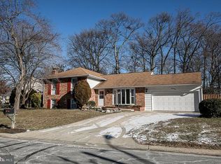 6210 Roblynn Rd, Laurel, MD 20707