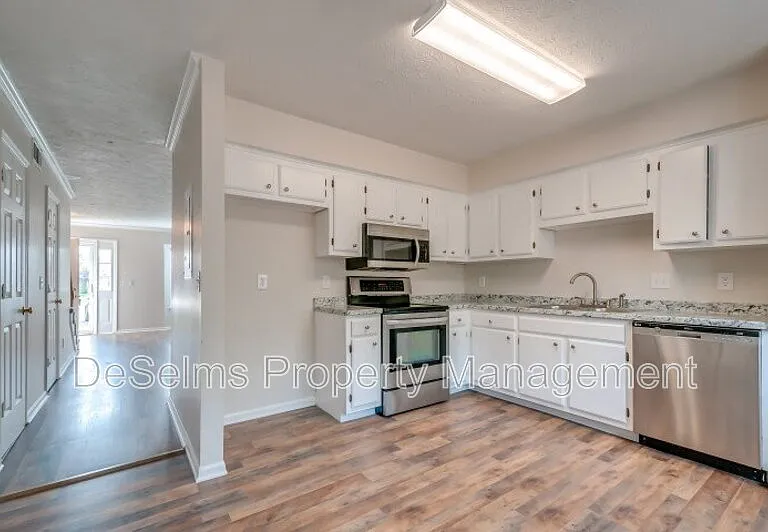 302 Ash Forge Dr — Photo 9