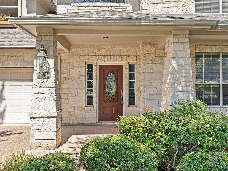 5724 Brittlyns Ct — Photo 4