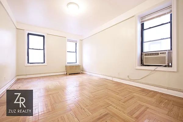 Rented by Zuz Realty | media 17