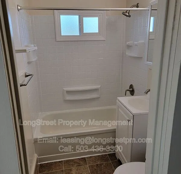 205 NW Kings Blvd #11 — Photo 14