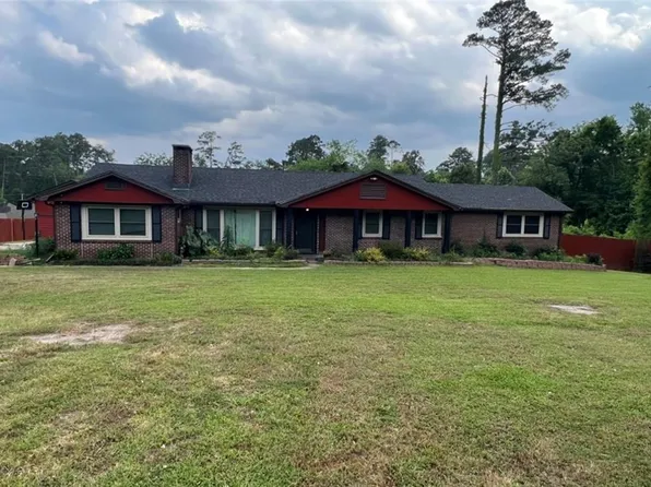 809 Edgewood Dr, Pineville, LA 71360