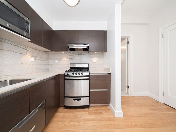 5th image of 400 E 57th St APT 5L