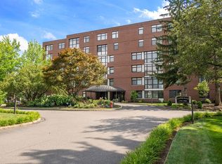 77 Florence St APT 301N, Newton, MA 02467
