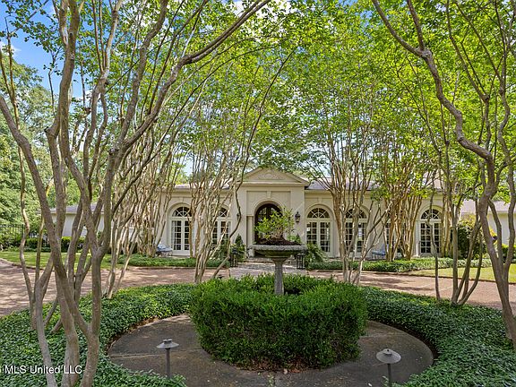 2nd image of 2086 Culleywood Rd