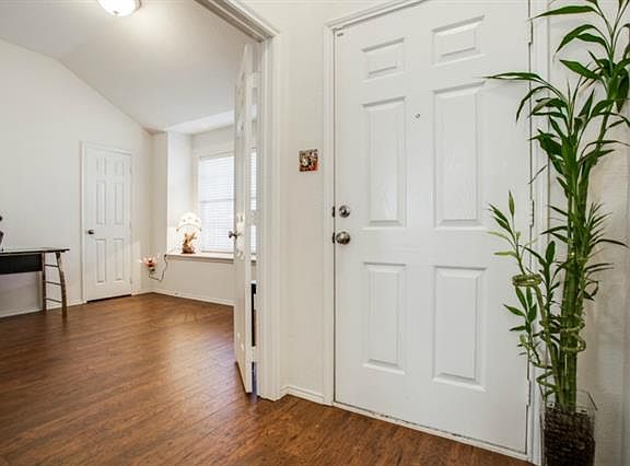 4th image of 1019 Castille Dr