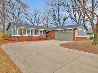 1113 E Chestnut Rd, Derby, KS 67037