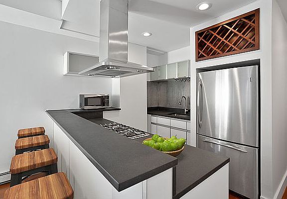 3rd image of 4427 Purves St APT 3F