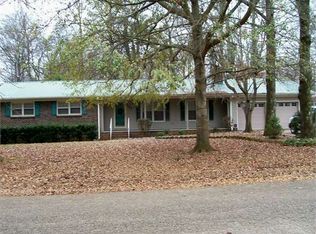 700 Conger Rd, Anniston, AL 36207