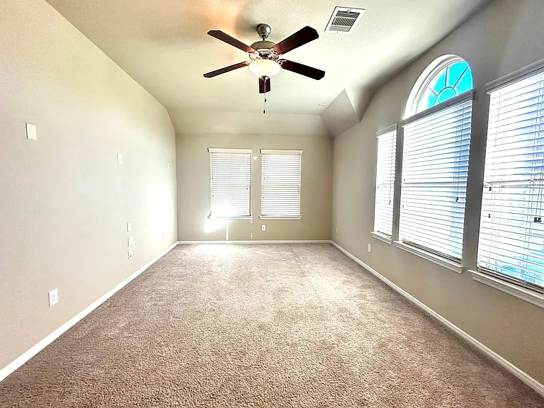 22407 Ebbets Field Dr — Photo 34
